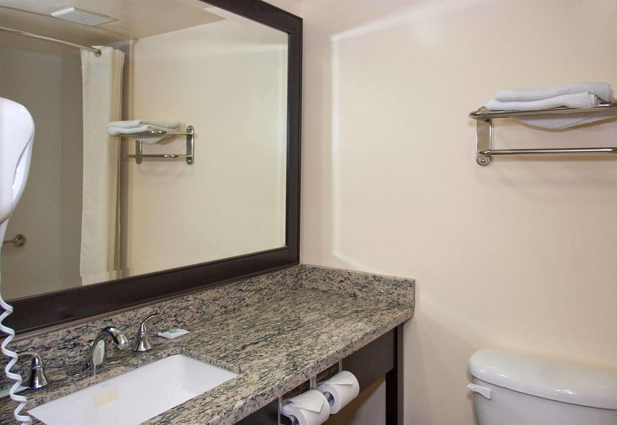Motel 6 Monterey Park Eksteriør billede
