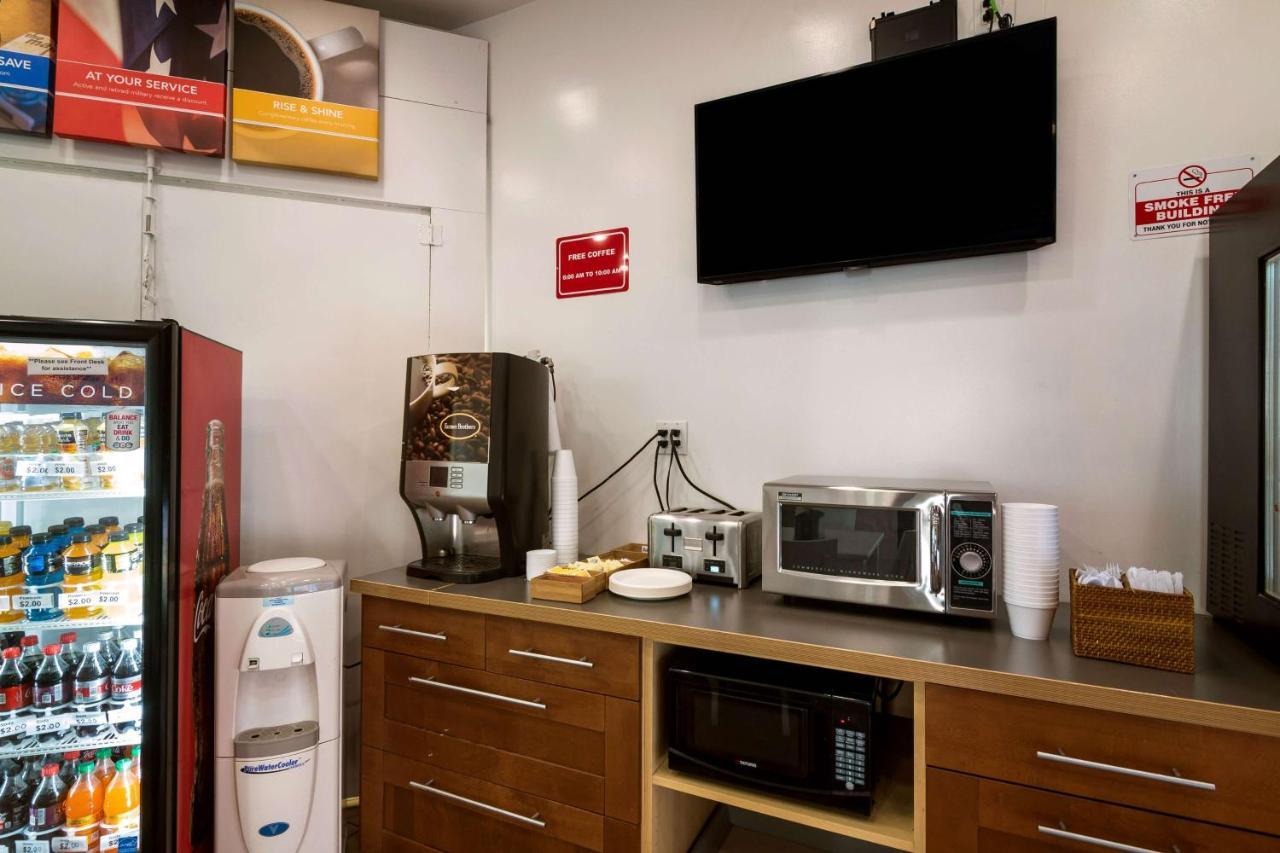 Motel 6 Monterey Park Eksteriør billede